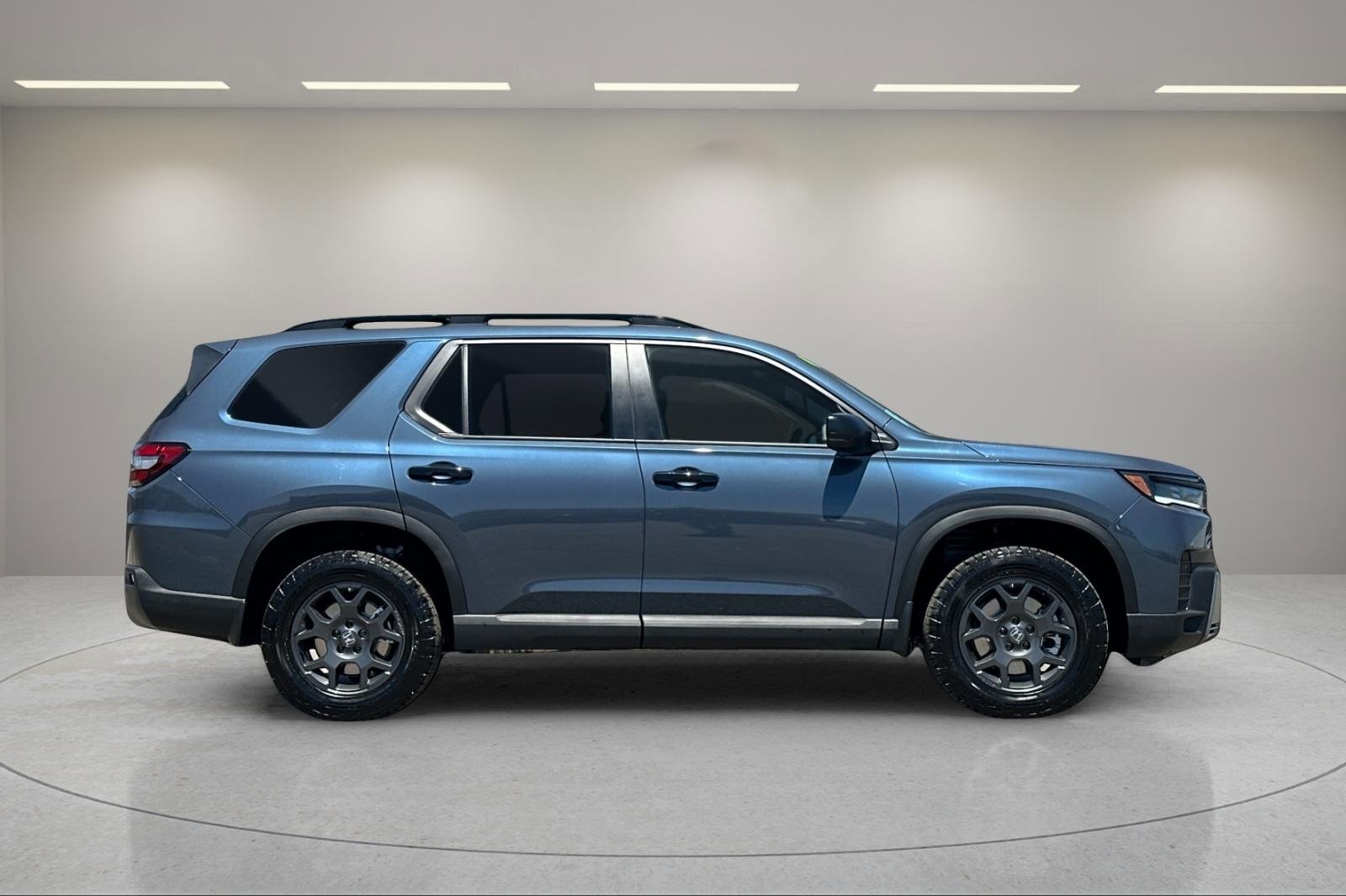 New 2026 Honda Pilot TrailSport image 2