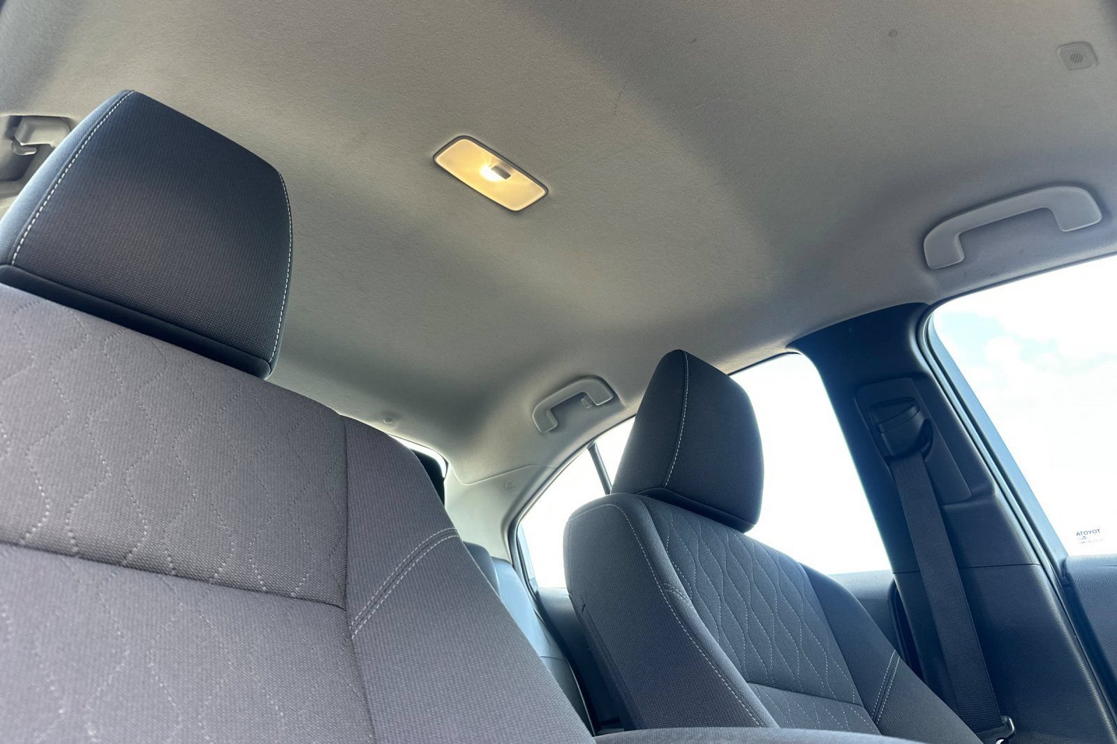 Used 2024 Toyota Corolla LE FWD image 19