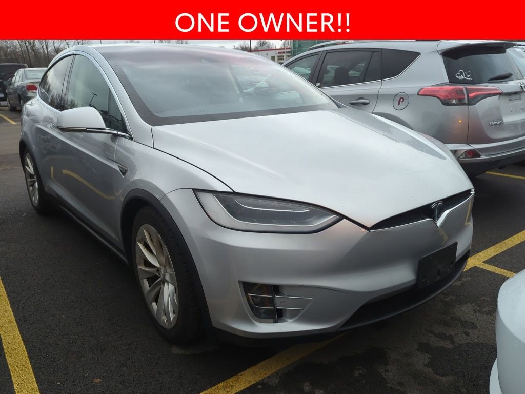 Used 2016 Tesla Model X 60D image 3