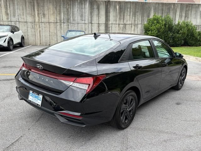 Used 2023 Hyundai Elantra SEL w/ Cargo Package FWD image 8