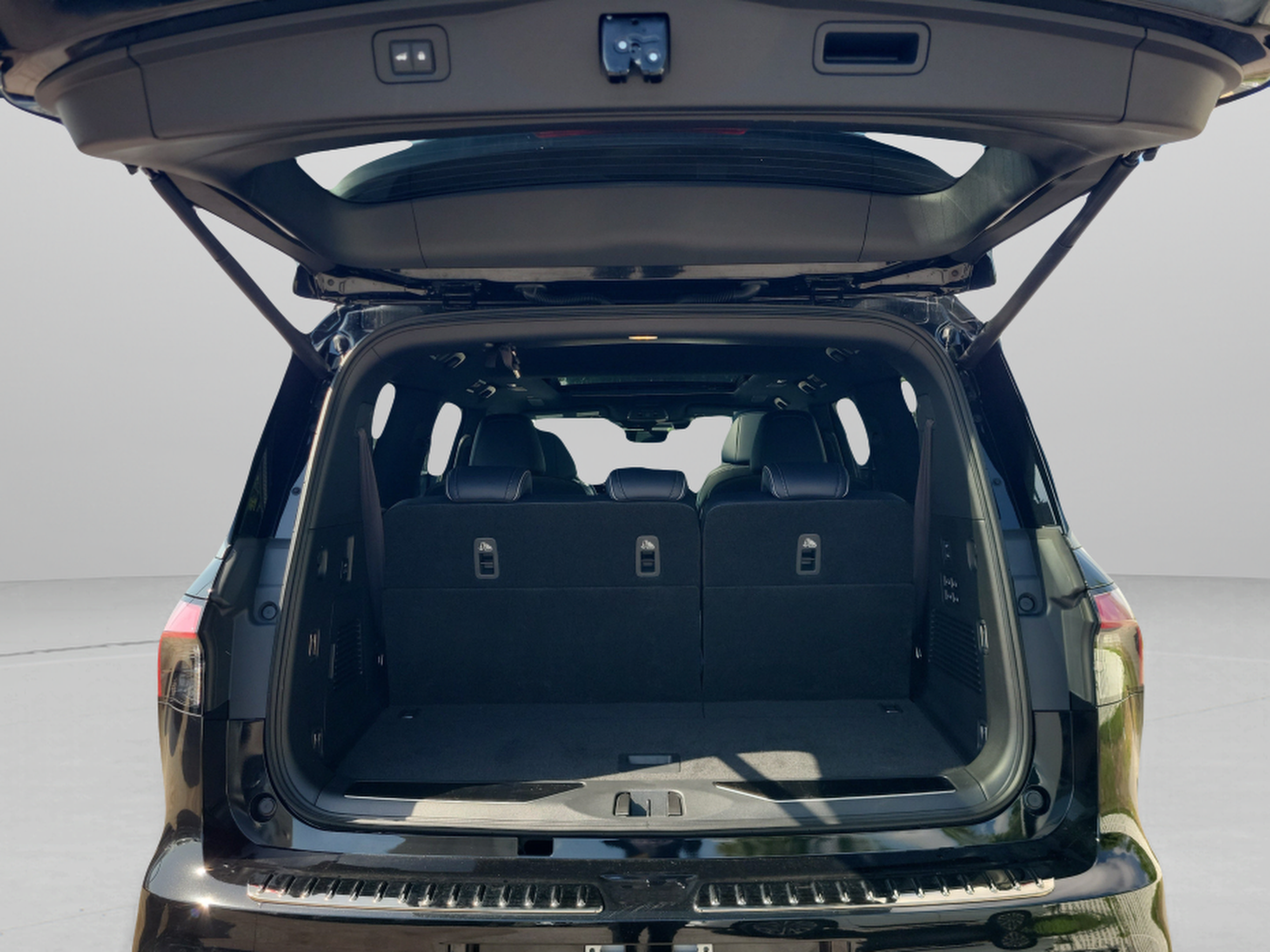 Certified 2026 INFINITI QX80 4WD w/ Sport Exterior Package image 44