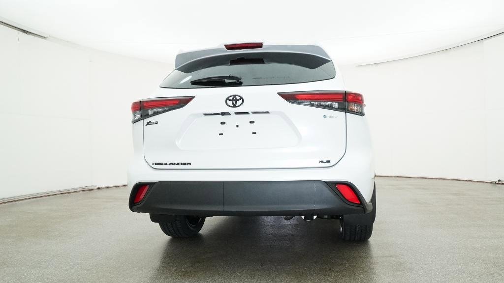 New 2026 Toyota Highlander XLE AWD/4WD image 3