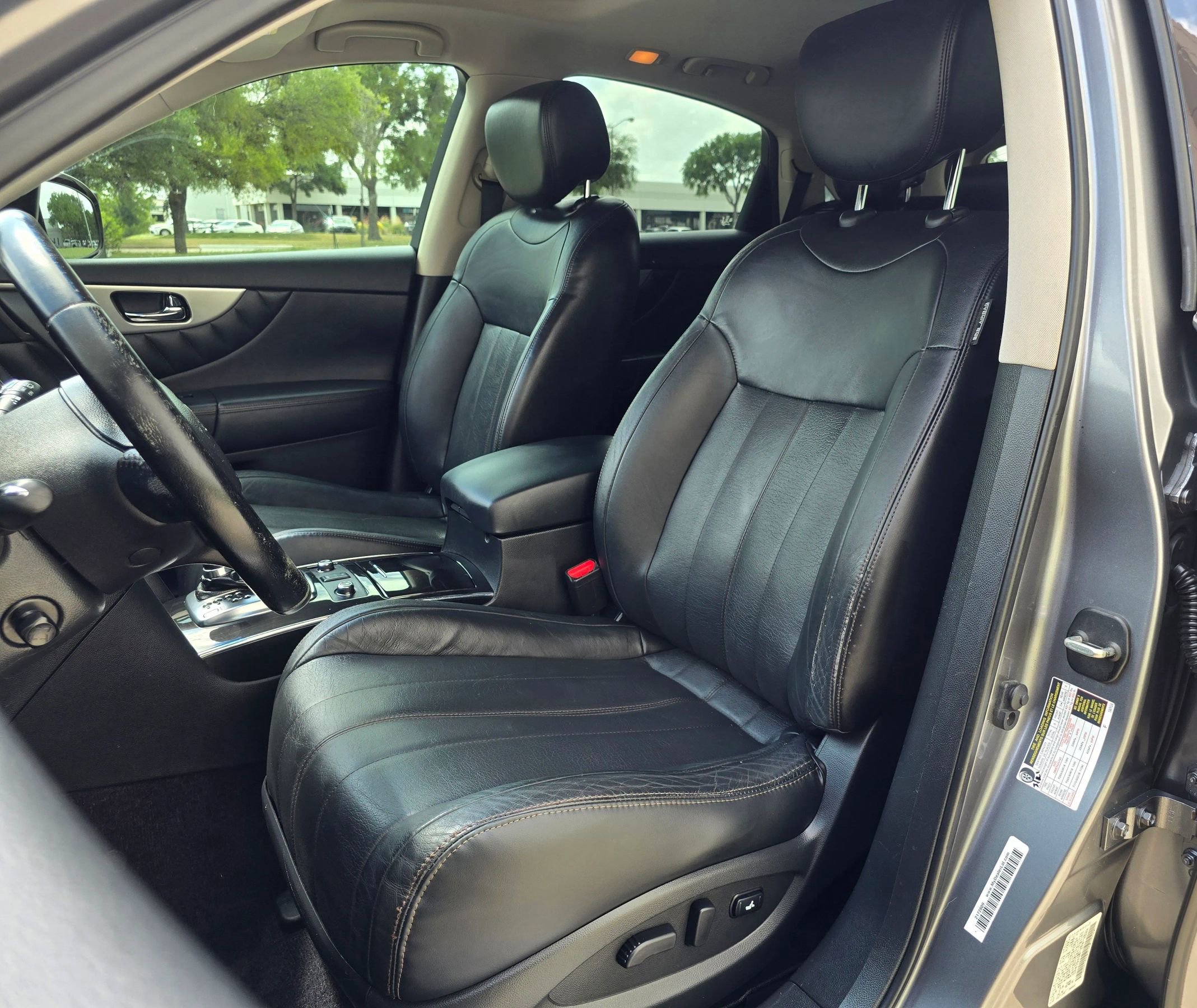 Used 2015 INFINITI QX70 2WD w/ Premium Package image 20