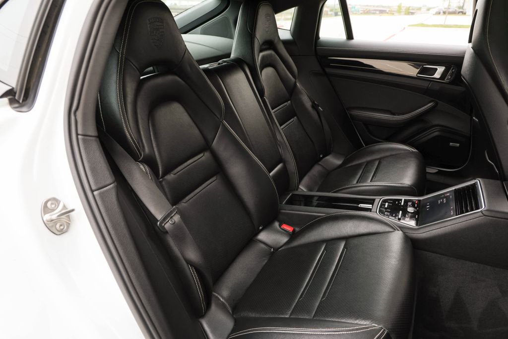 Used 2020 Porsche Panamera Edition image 24