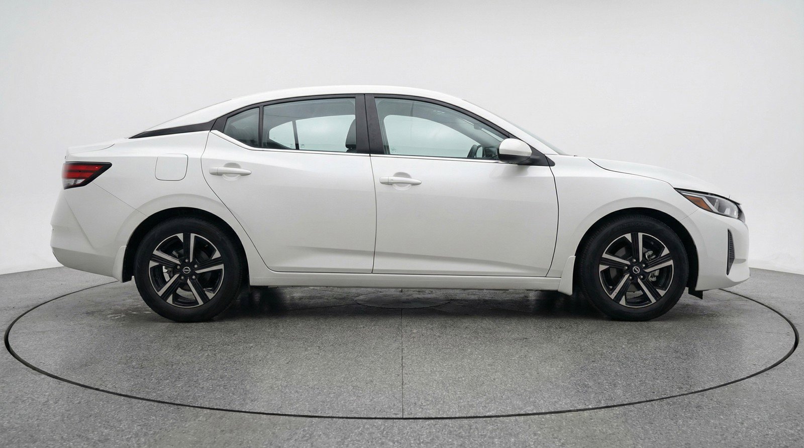 Used 2025 Nissan Sentra SV image 11