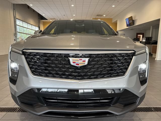 Certified 2025 Cadillac XT4 Premium Luxury w/ Cold Weather Package FWD image 9