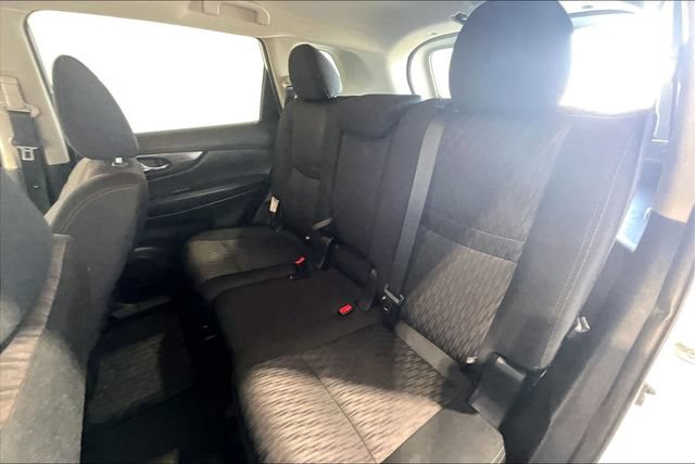 Used 2019 Nissan Rogue S FWD image 27