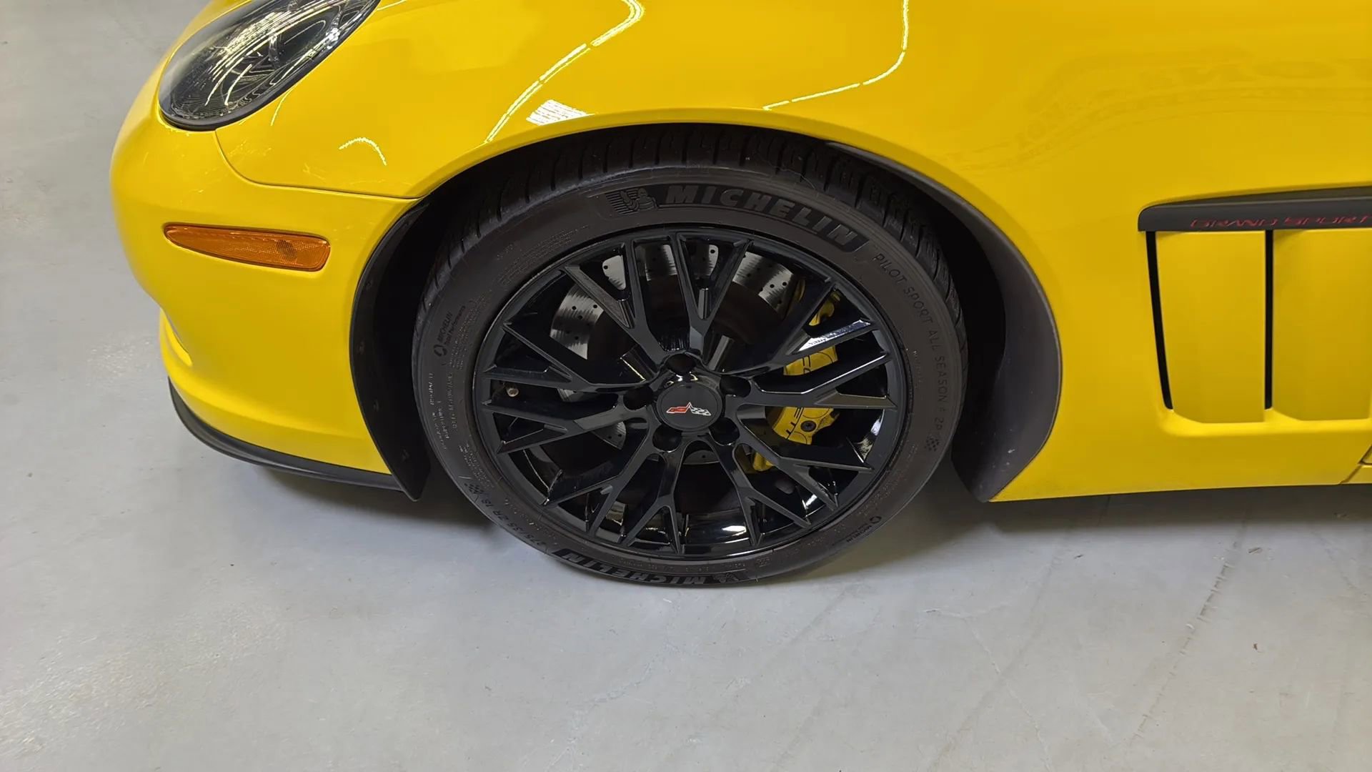 Used 2013 Chevrolet Corvette Grand Sport w/ 3LT Preferred Equipment Group image 28