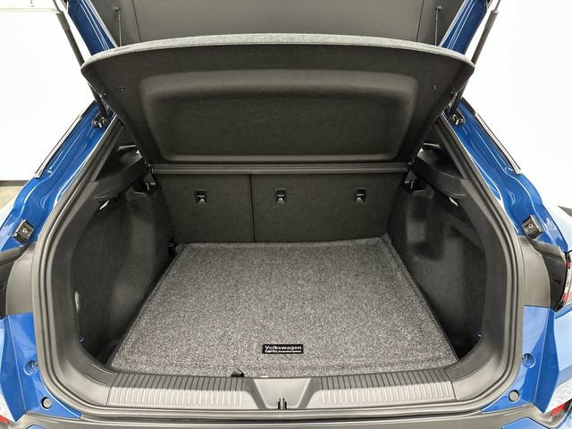 Certified 2025 Volkswagen ID.4 Pro AWD/4WD image 23