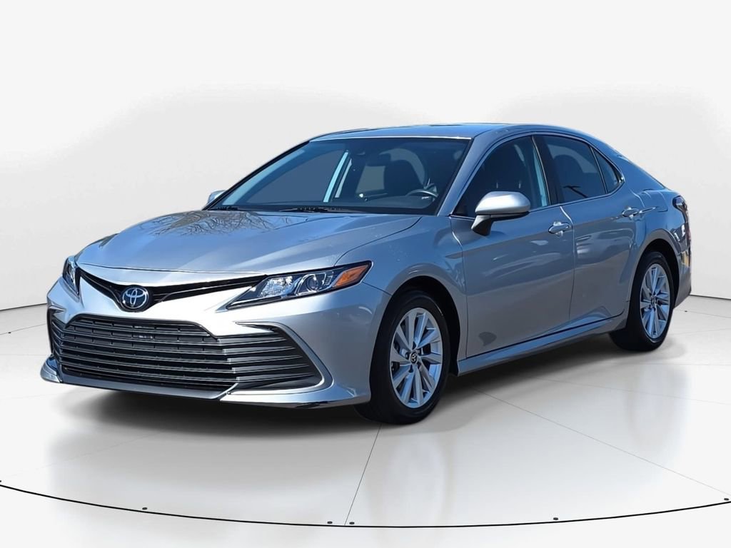 Used 2024 Toyota Camry LE FWD image 10