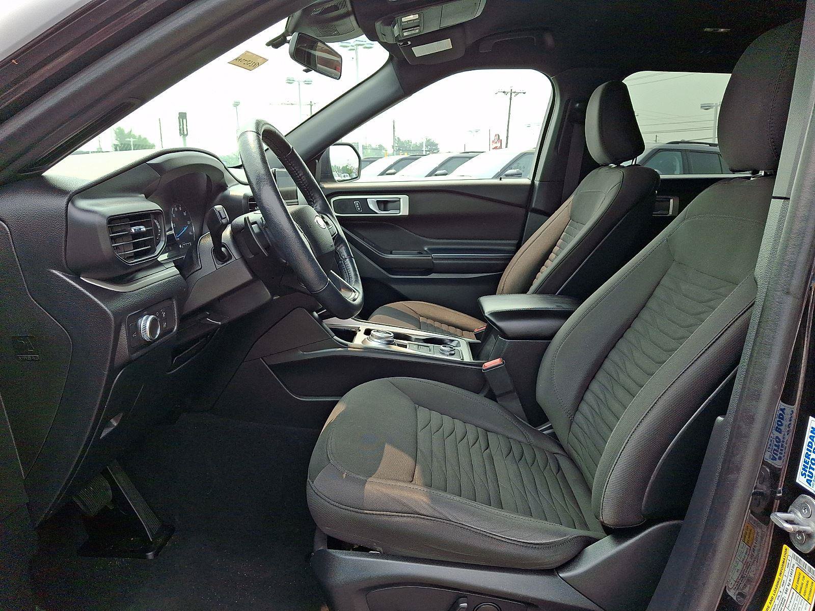 Used 2020 Ford Explorer XLT w/ Comfort Package AWD/4WD image 10