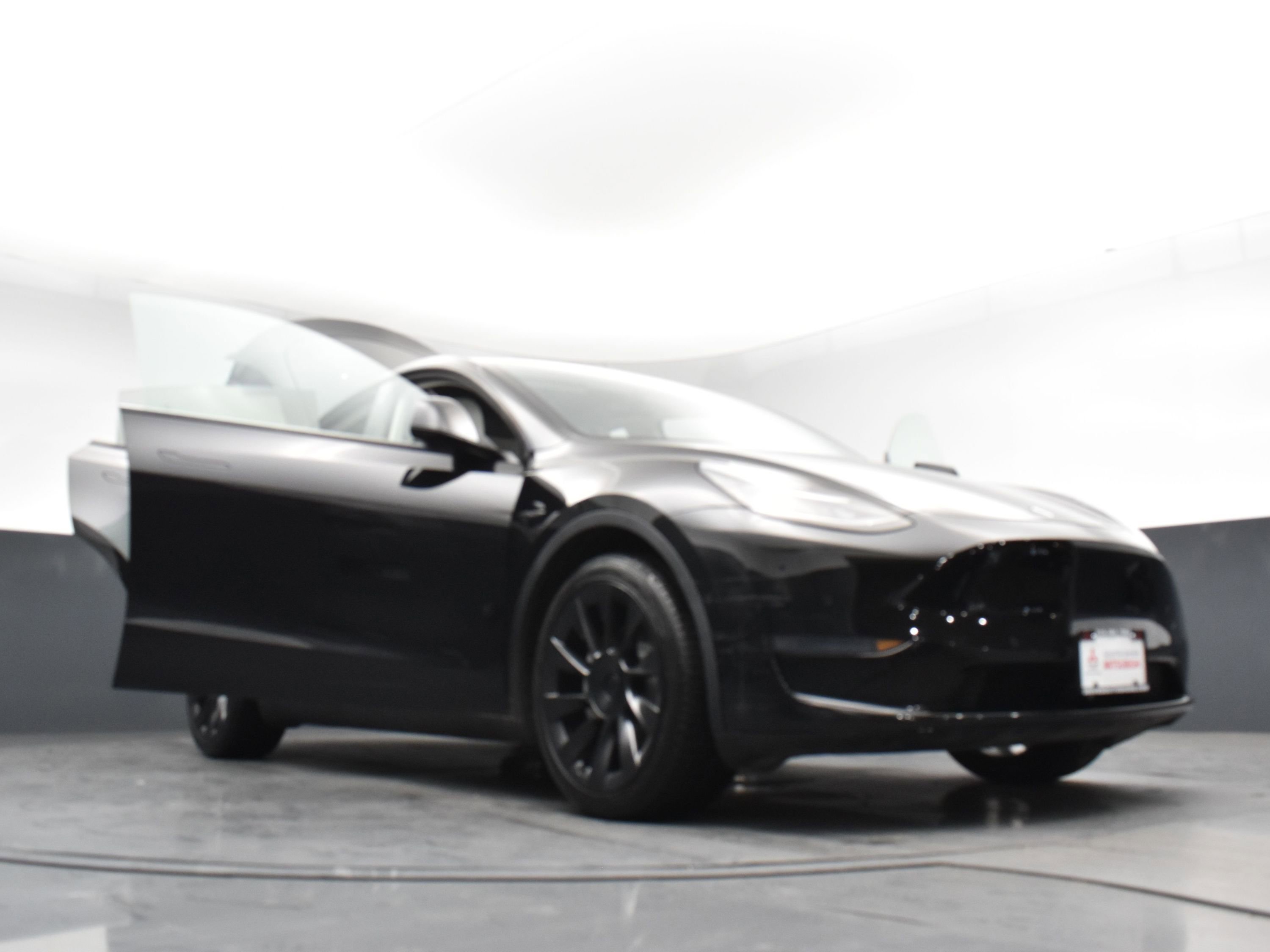 Used 2021 Tesla Model Y Long Range AWD/4WD image 28