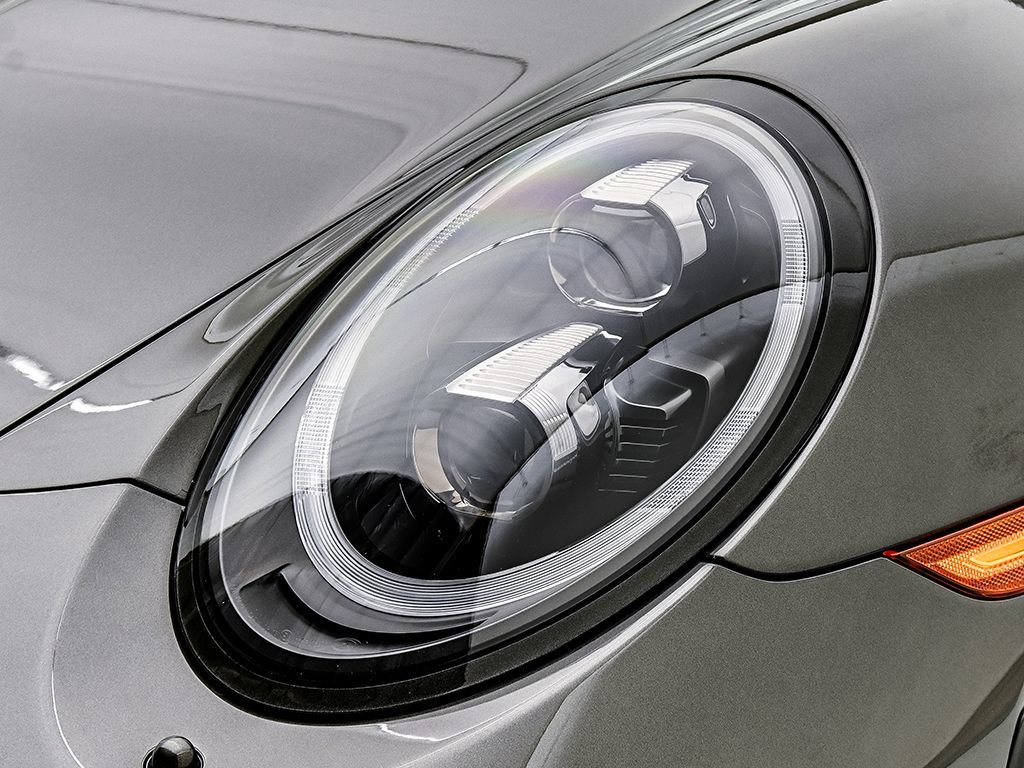 Used 2019 Porsche 911 Speedster RWD image 30