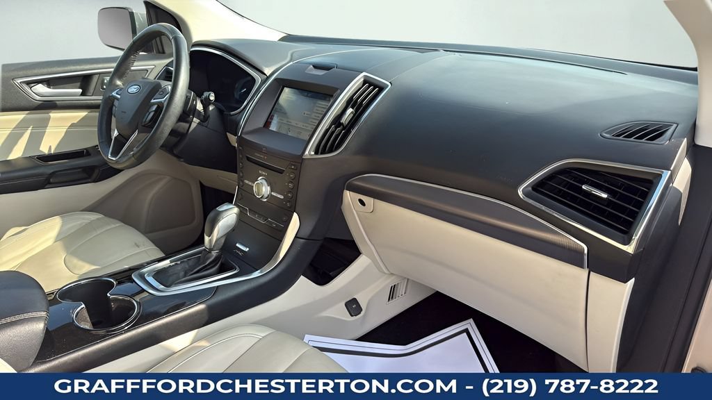 Used 2017 Ford Edge Titanium FWD image 44