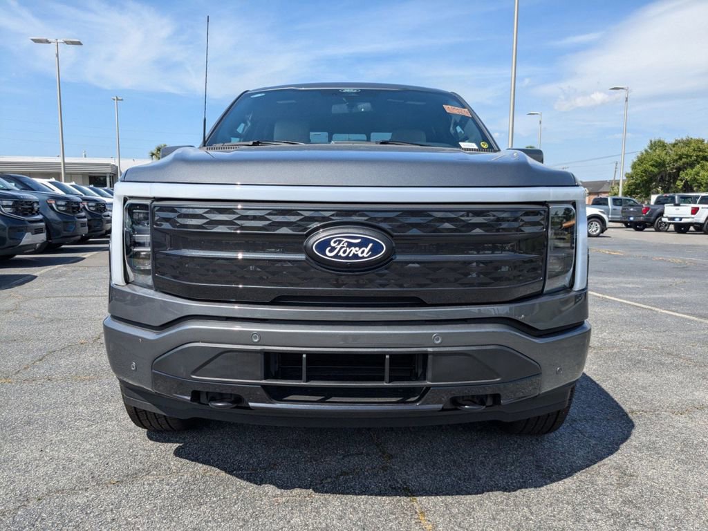 New 2025 Ford F150 Lightning Platinum image 9