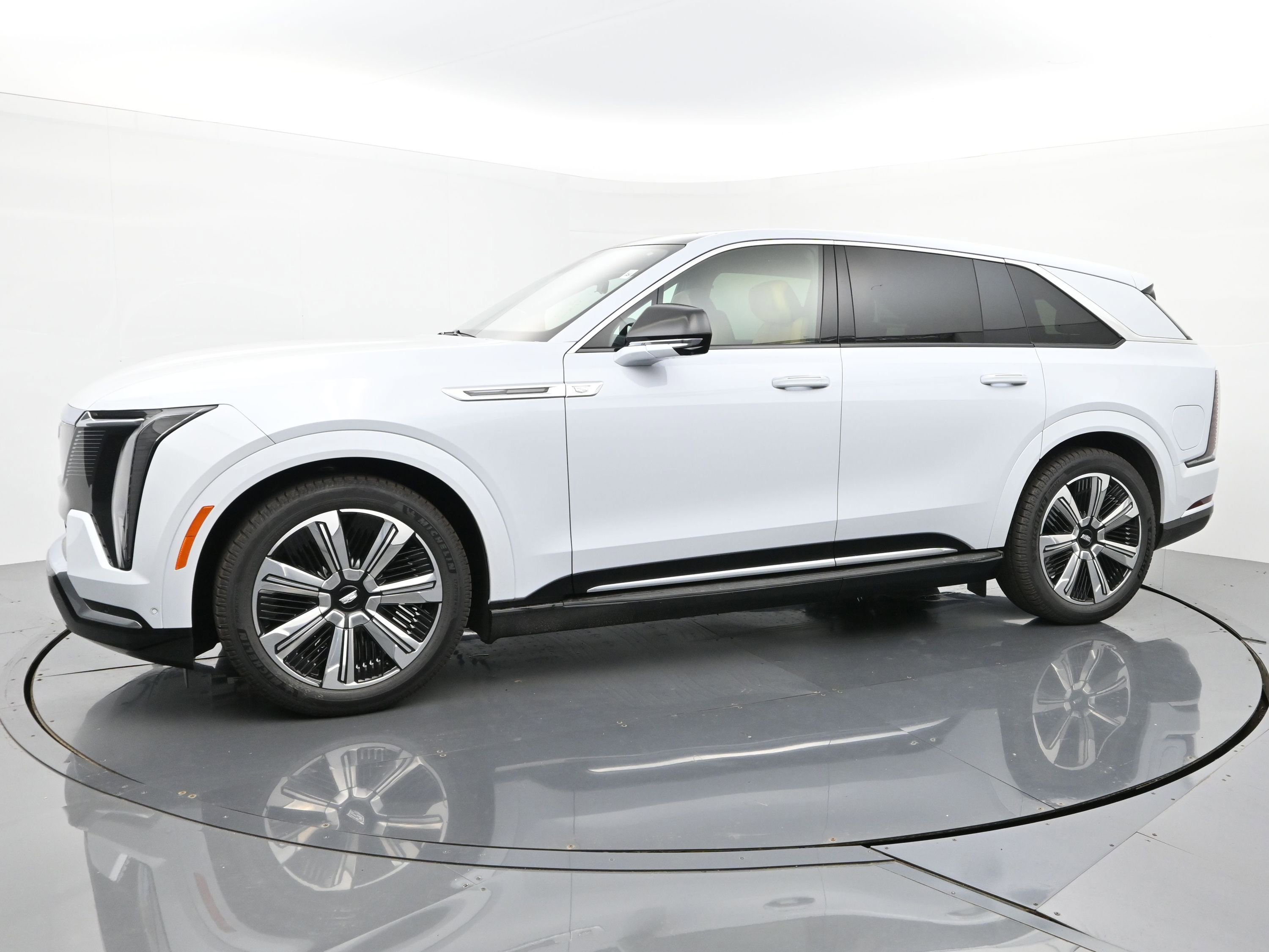 New 2026 Cadillac Escalade IQ Luxury 2 image 2