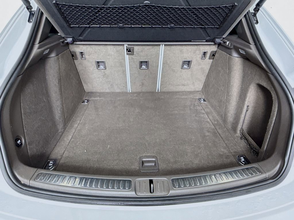 Certified 2016 Porsche Macan Turbo image 28