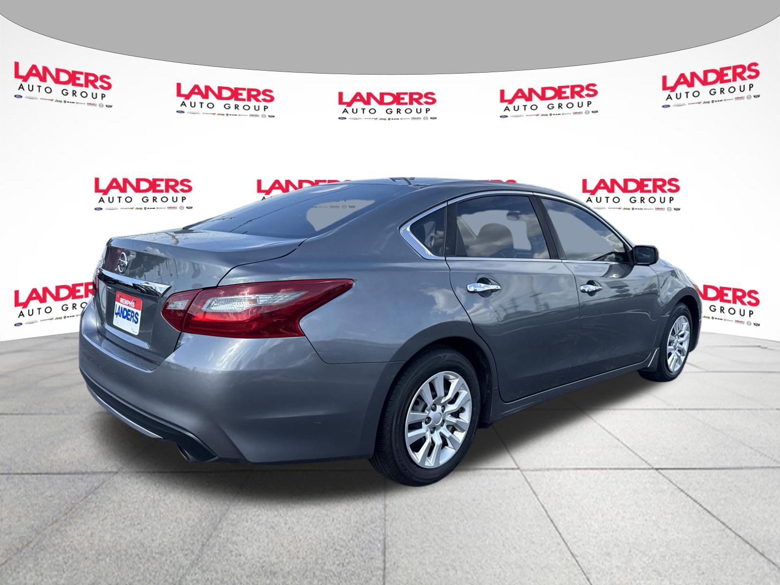 Used 2018 Nissan Altima 2.5 S w/ S Convenience Package FWD image 3
