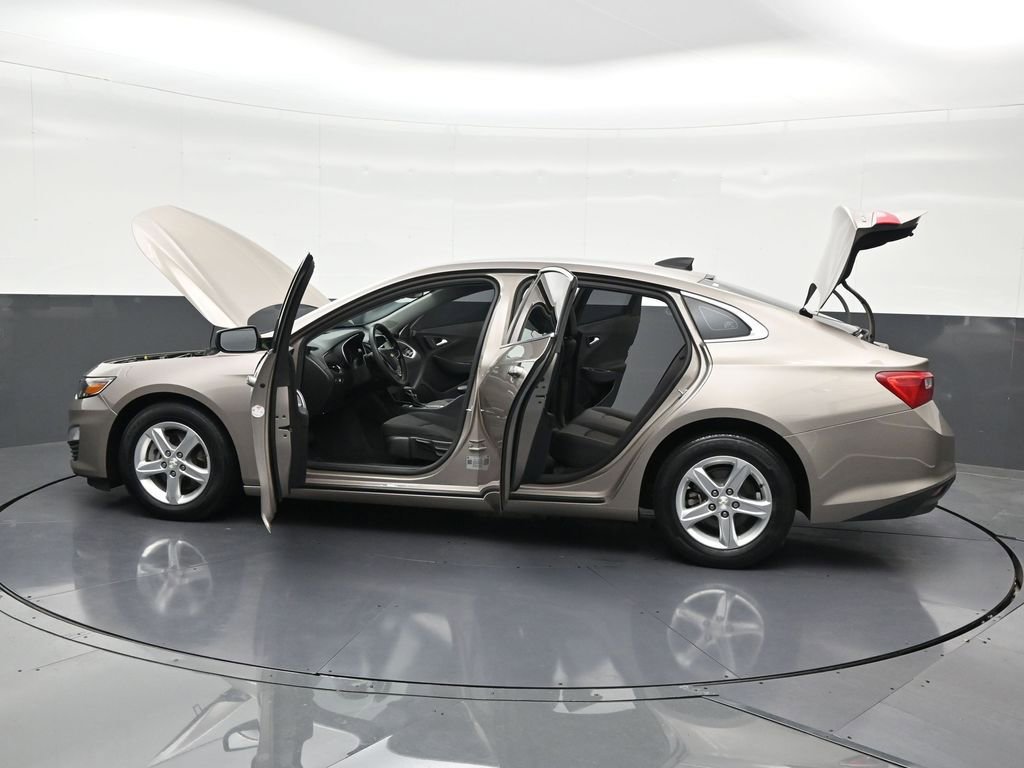 Used 2022 Chevrolet Malibu LS FWD image 38