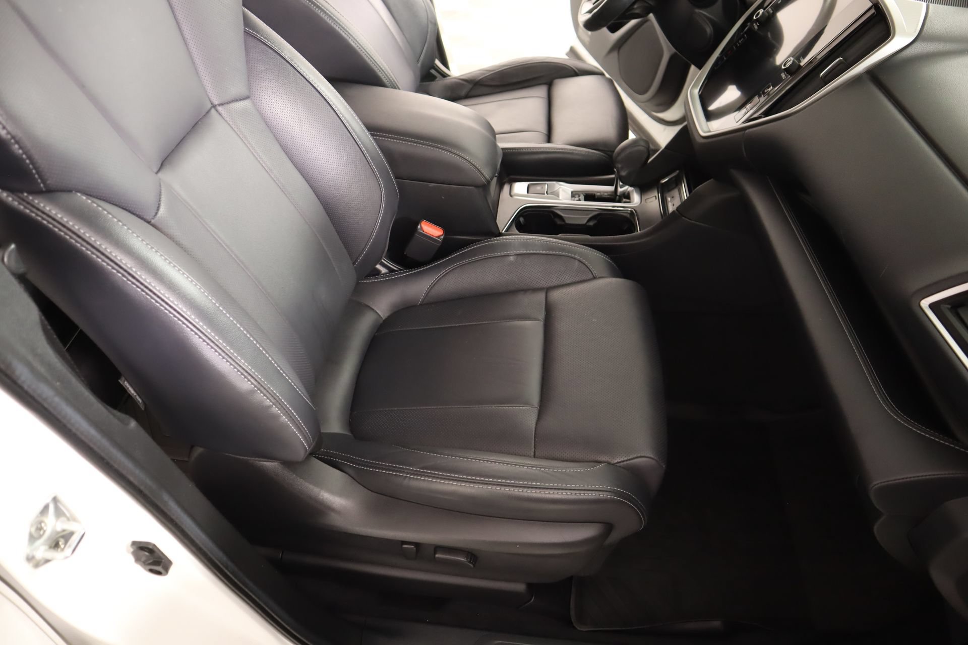 Used 2023 Subaru Ascent Limited AWD/4WD image 14