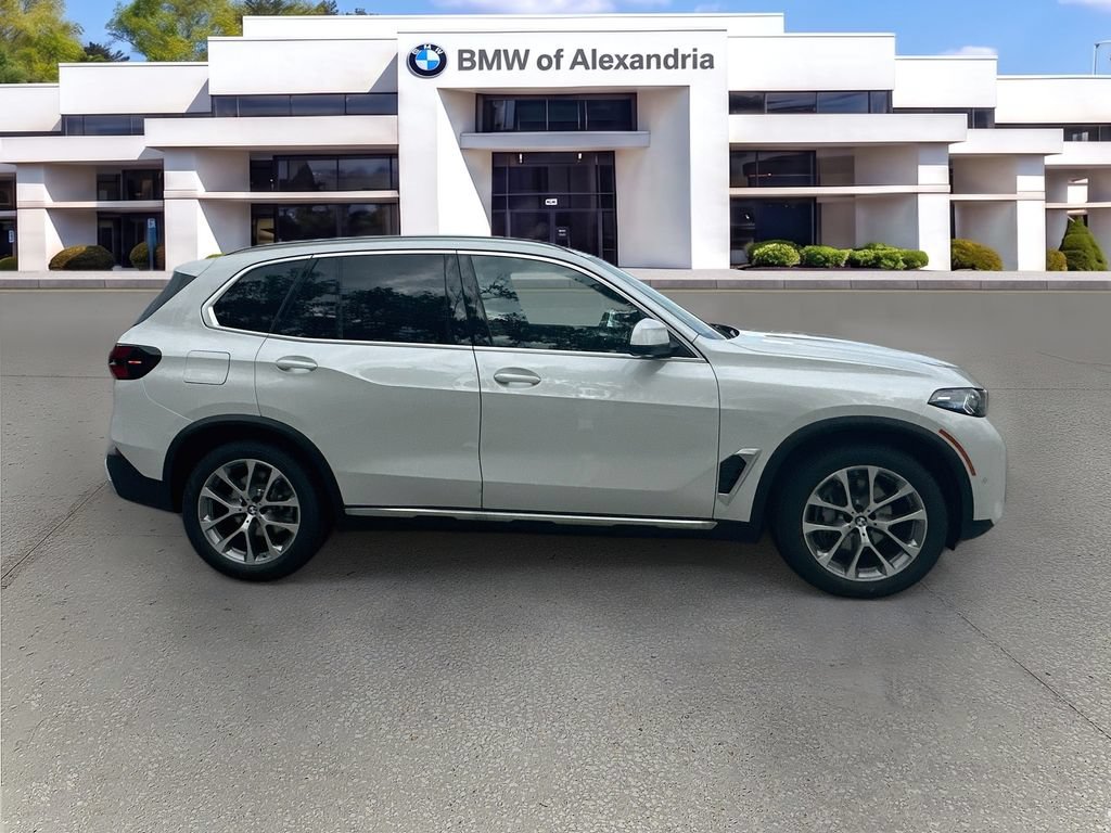 New 2026 BMW X5 xDrive40i AWD/4WD image 4