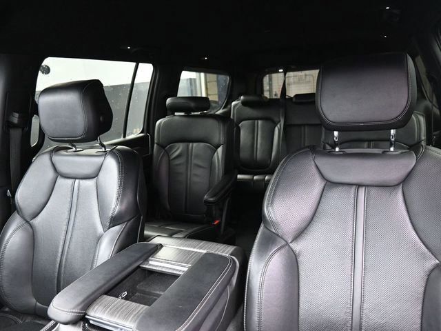 Used 2024 Jeep Wagoneer Series II image 16