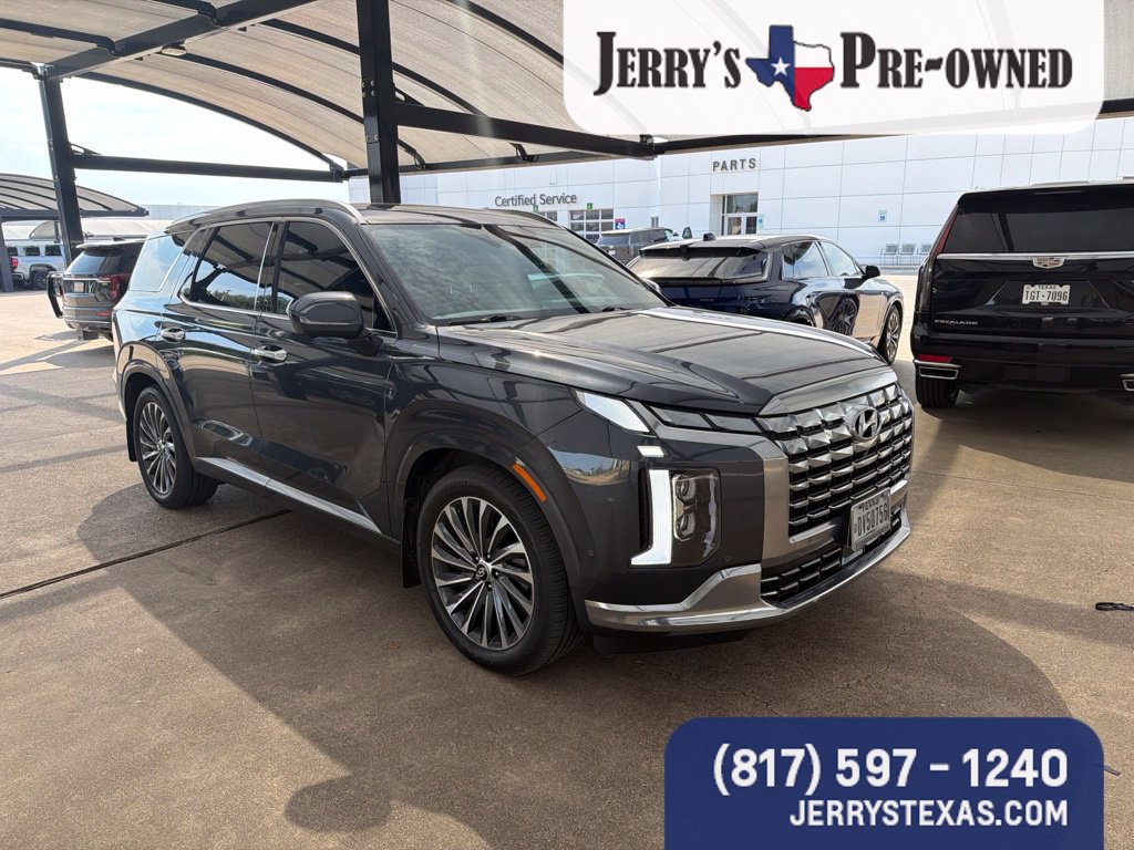 Used 2024 Hyundai Palisade Calligraphy FWD image 2