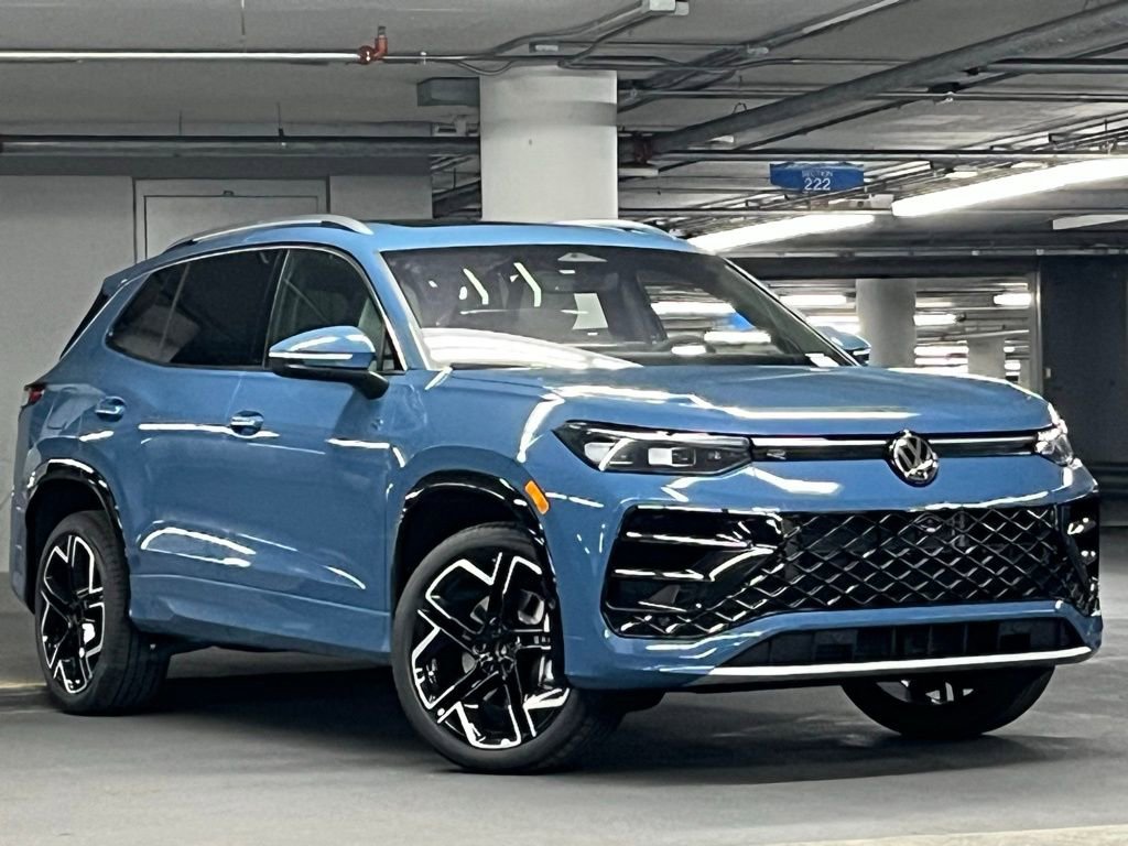 New 2026 Volkswagen Tiguan SEL R-Line