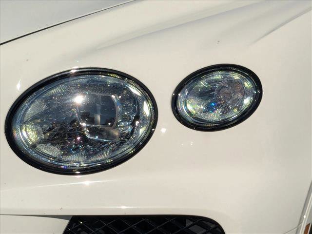 Used 2023 Bentley Bentayga image 4