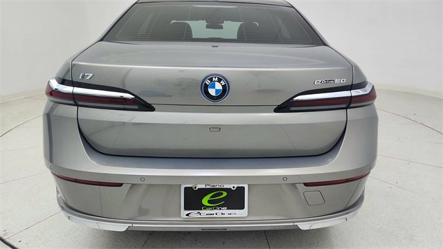 Used 2025 BMW i7 eDrive50 image 12