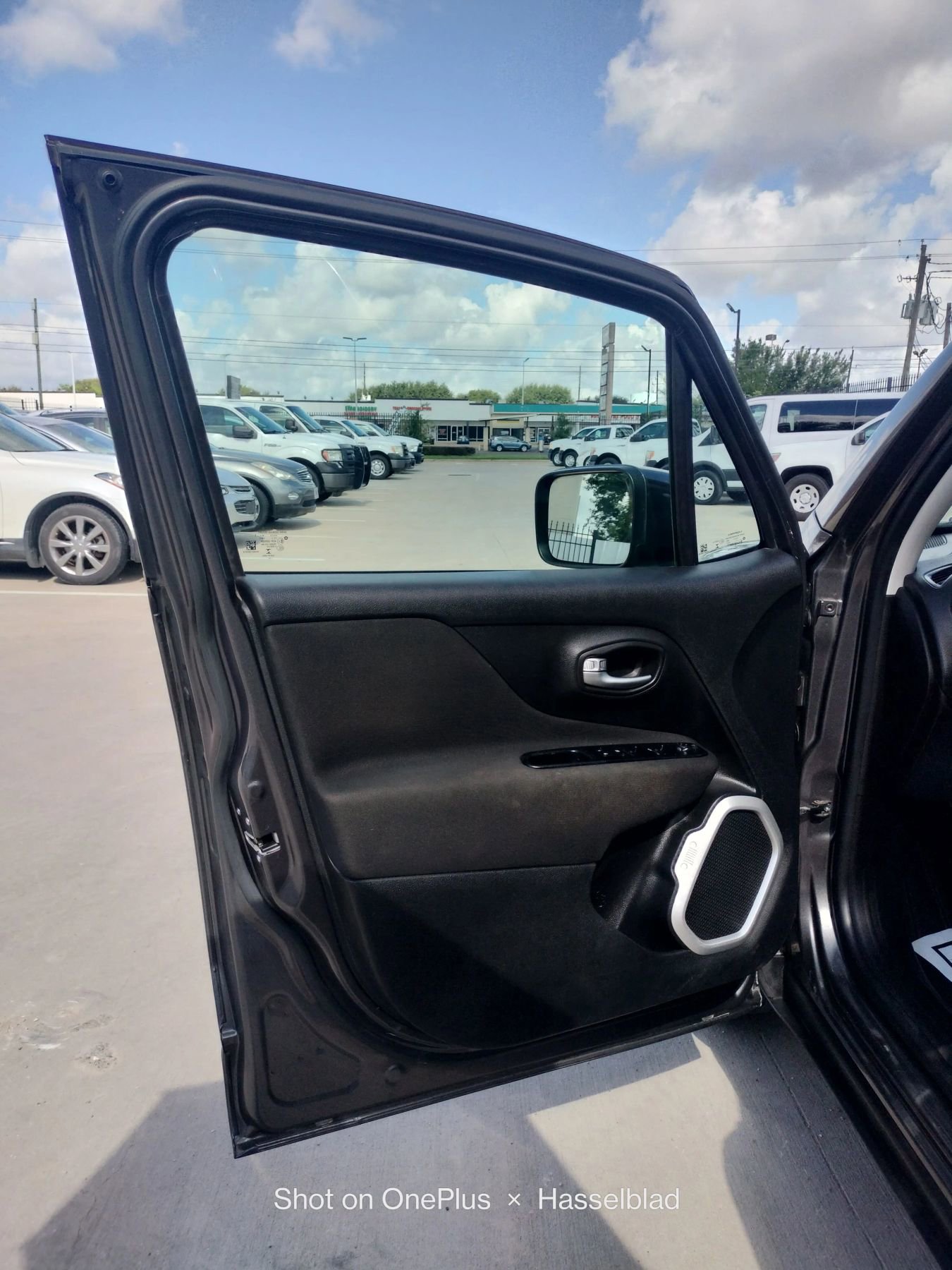 Used 2019 Jeep Renegade Latitude image 25