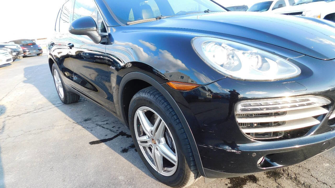 Used 2014 Porsche Cayenne Diesel Platinum Edition image 15