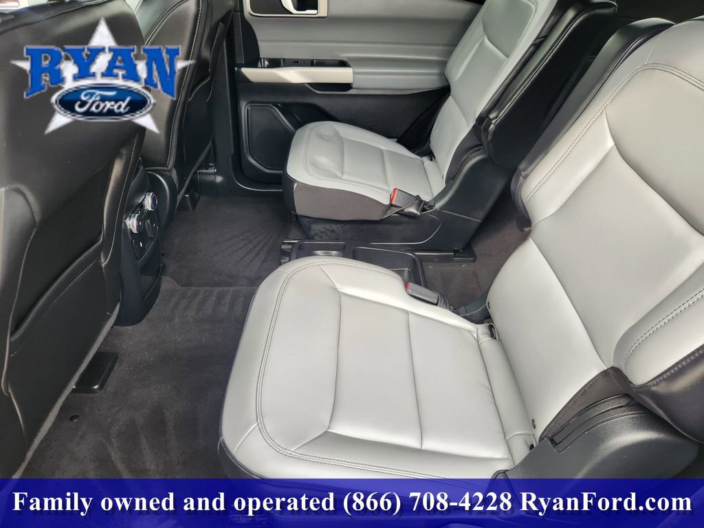 Used 2021 Ford Explorer XLT w/ Equipment Group 202A image 21