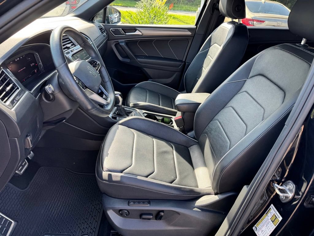 Used 2022 Volkswagen Tiguan SEL R-Line AWD/4WD image 19