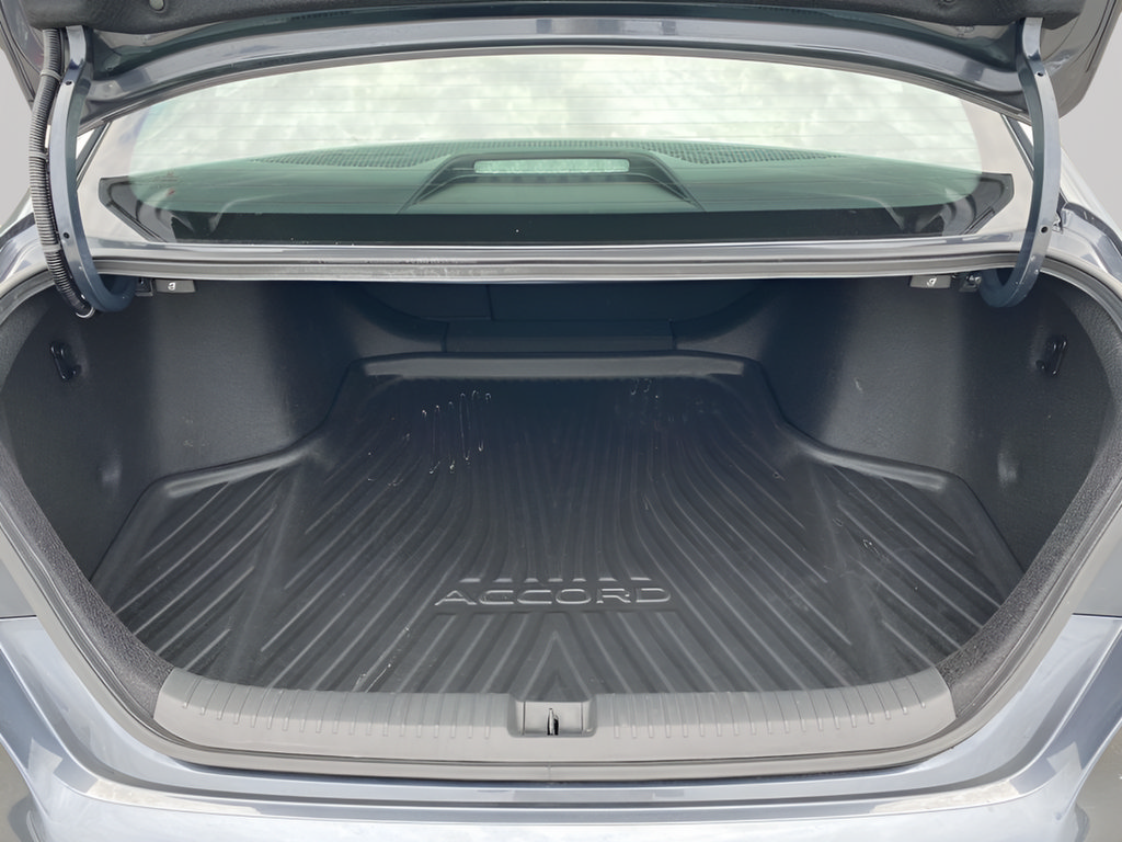 Used 2024 Honda Accord EX image 9