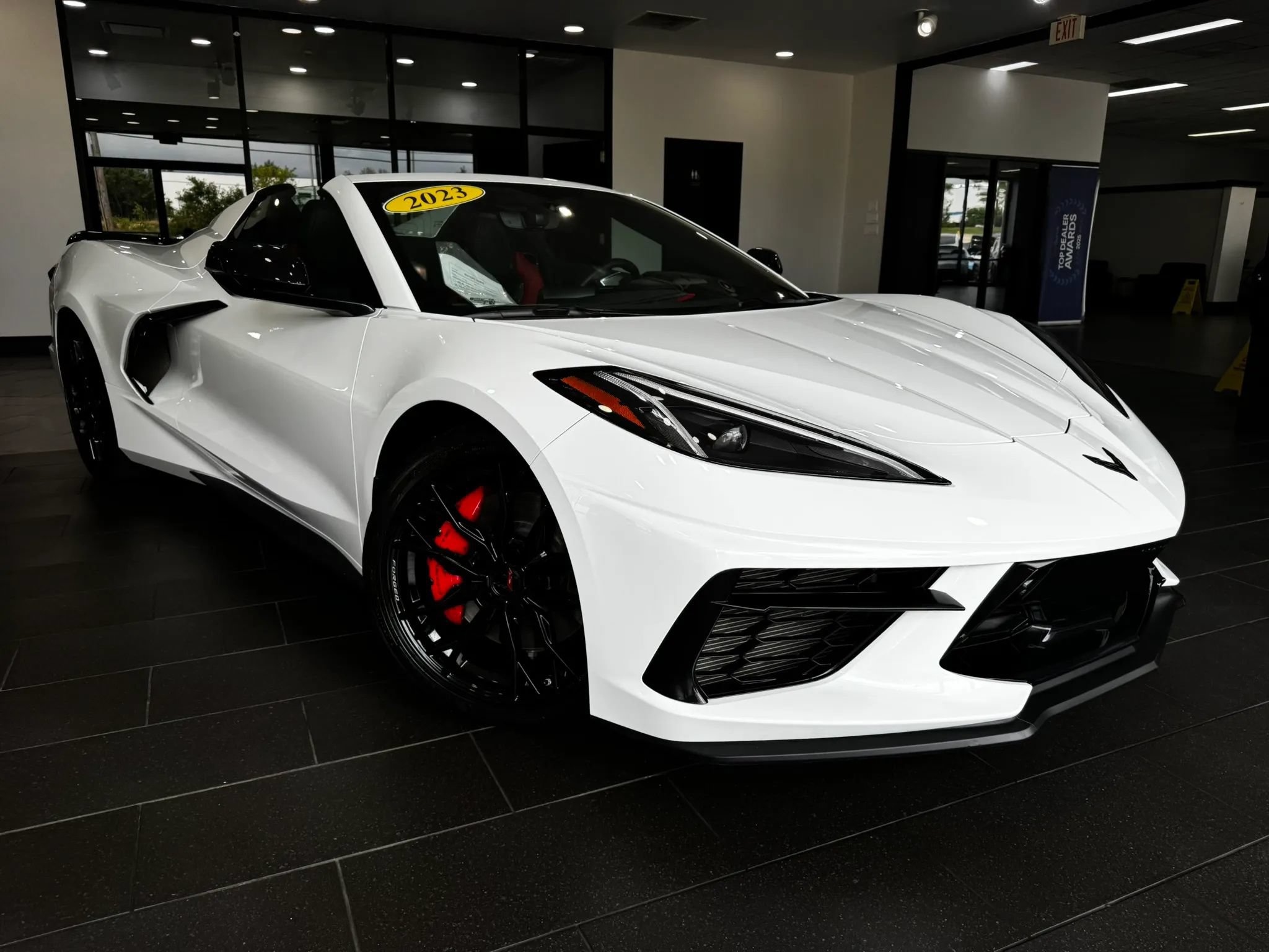 Used 2023 Chevrolet Corvette Stingray Premium Conv w/ Z51 Performance Package RWD image 16