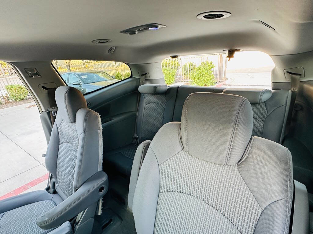 Used 2009 Chevrolet Traverse LT FWD image 19
