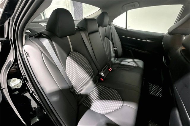 Used 2024 Toyota Camry SE image 26