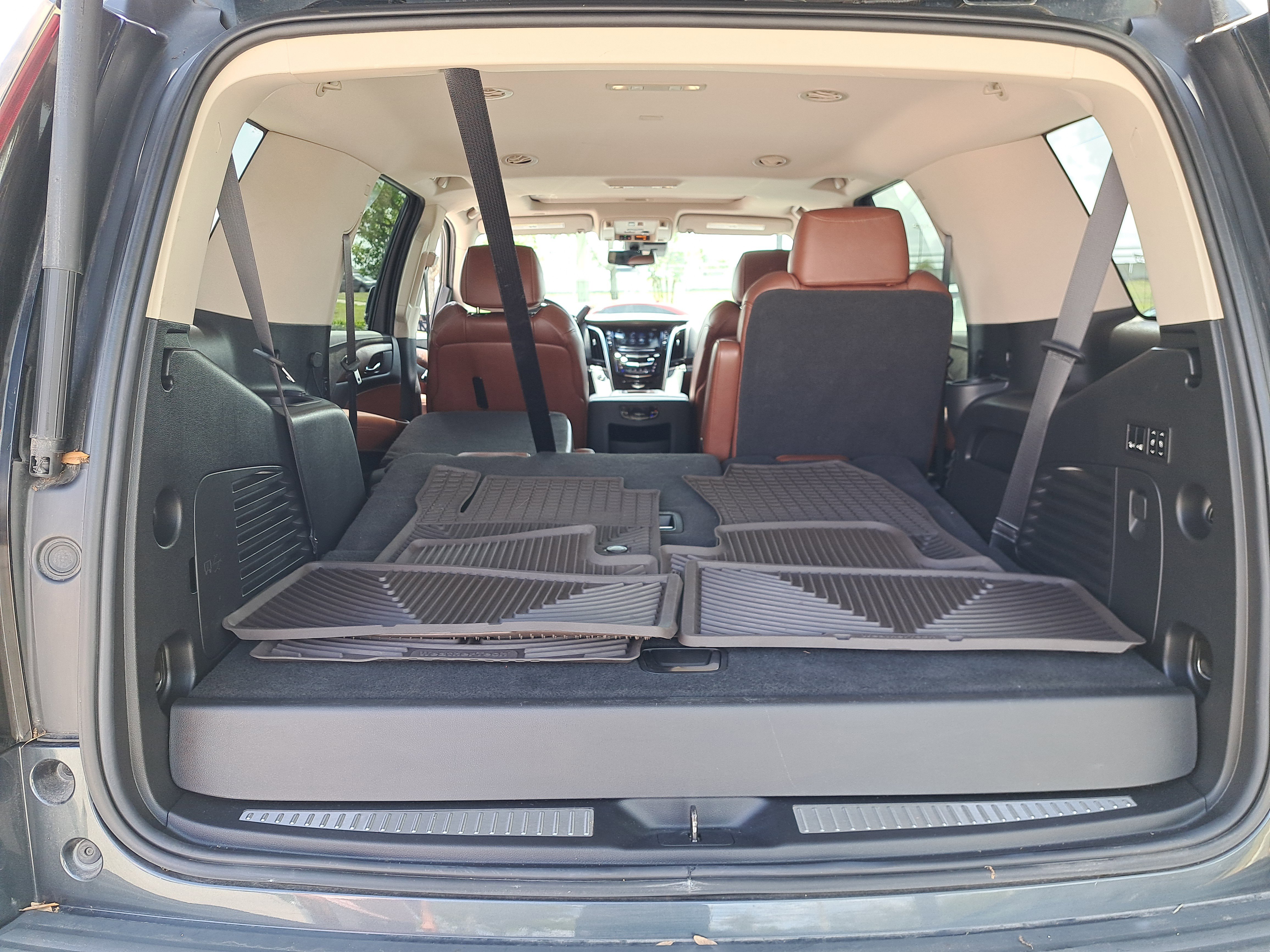 Used 2020 Cadillac Escalade Luxury image 11