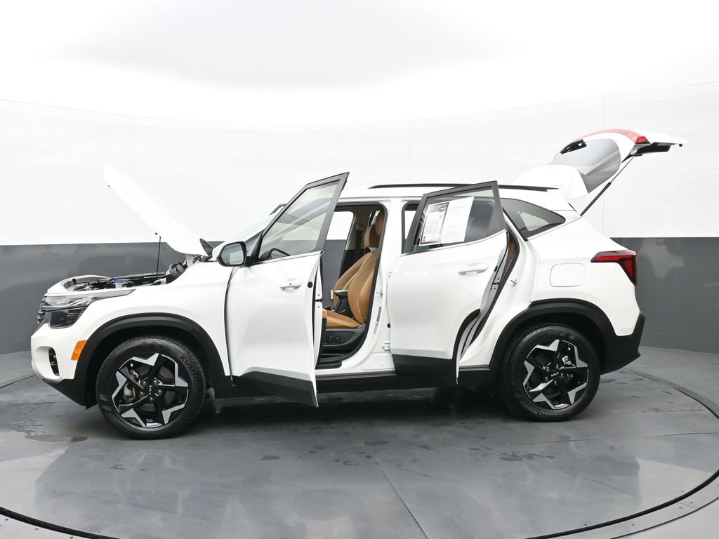 Used 2024 Kia Seltos EX image 57