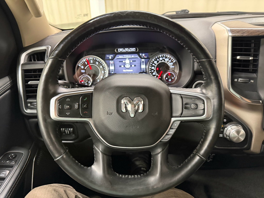 Used 2019 RAM 1500 Laramie AWD/4WD image 32