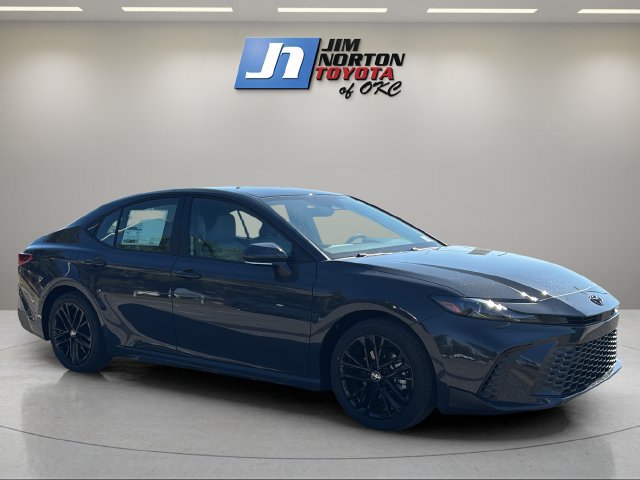 New 2026 Toyota Camry SE w/ Convenience Package FWD image 3