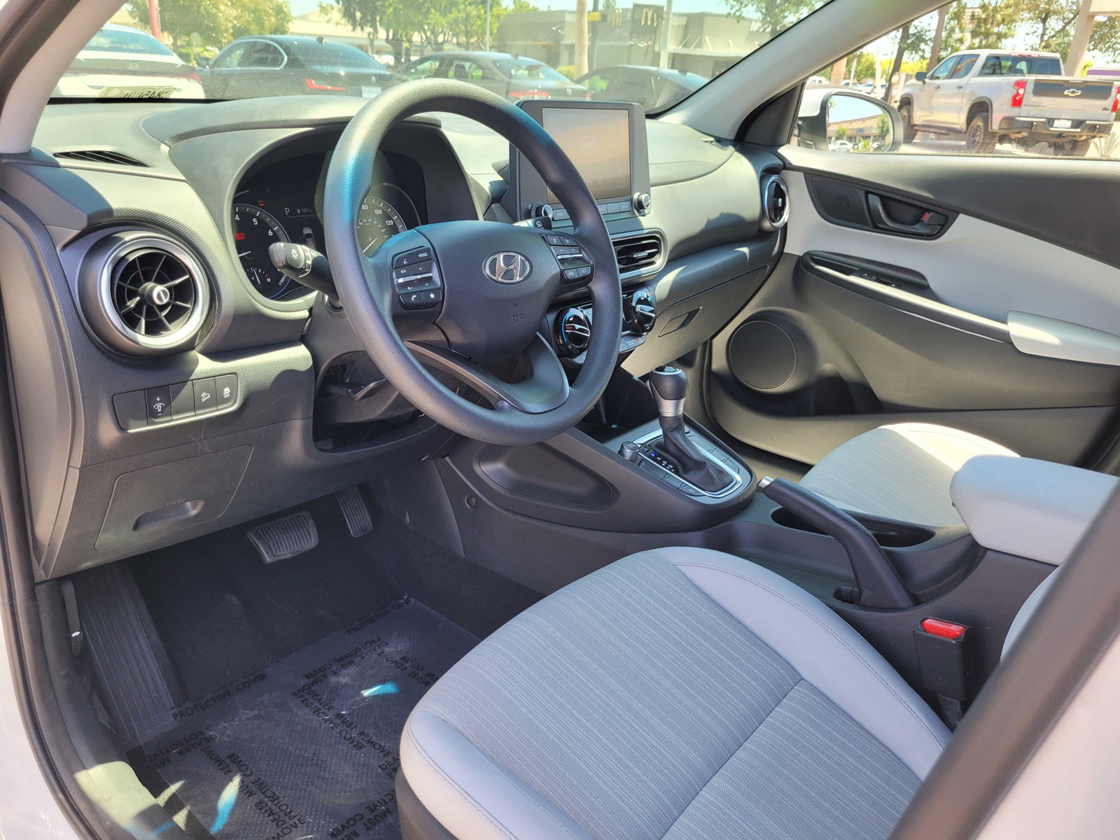 Used 2022 Hyundai Kona SEL w/ Cargo Package FWD image 9