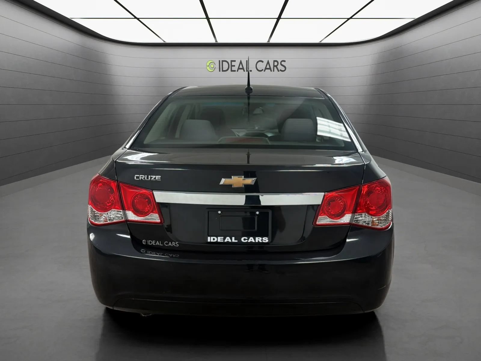 Used 2013 Chevrolet Cruze LS FWD image 6