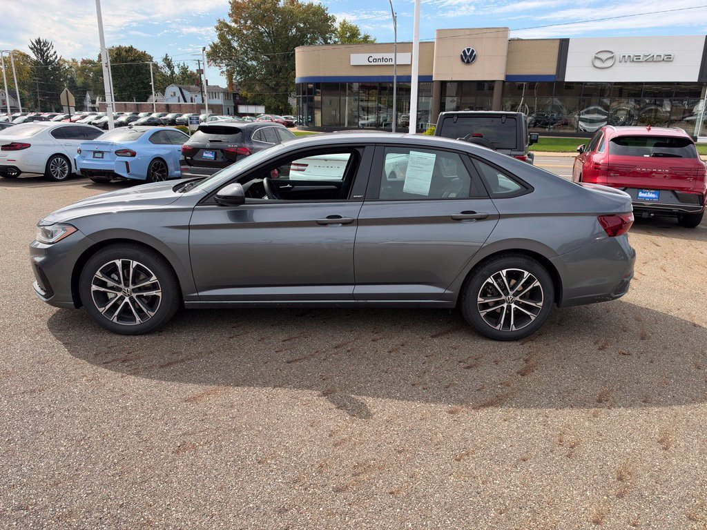 Used 2026 Volkswagen Jetta Sport FWD image 8