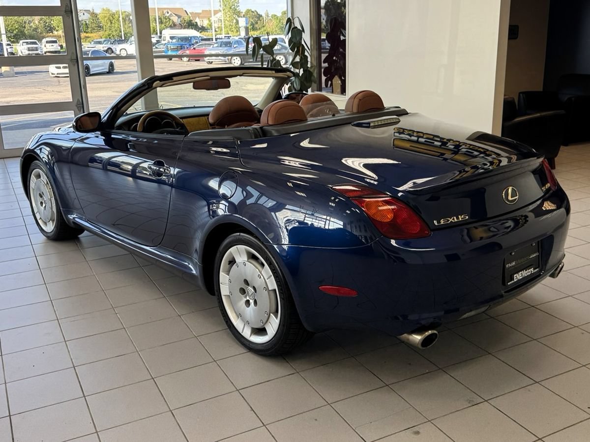 Used 2004 Lexus SC 430 Convertible RWD image 3
