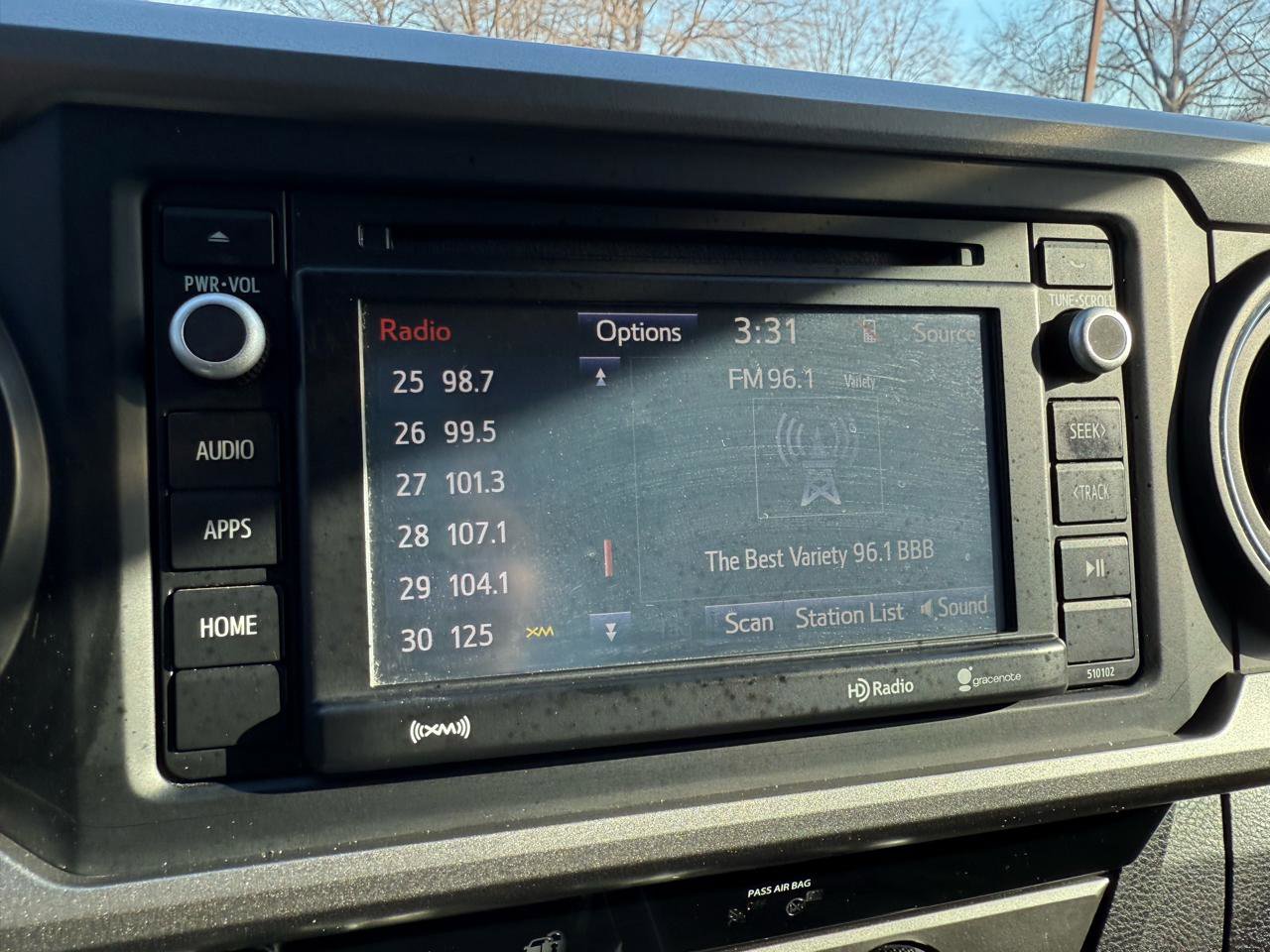 Used 2018 Toyota Tacoma SR5 AWD/4WD image 26