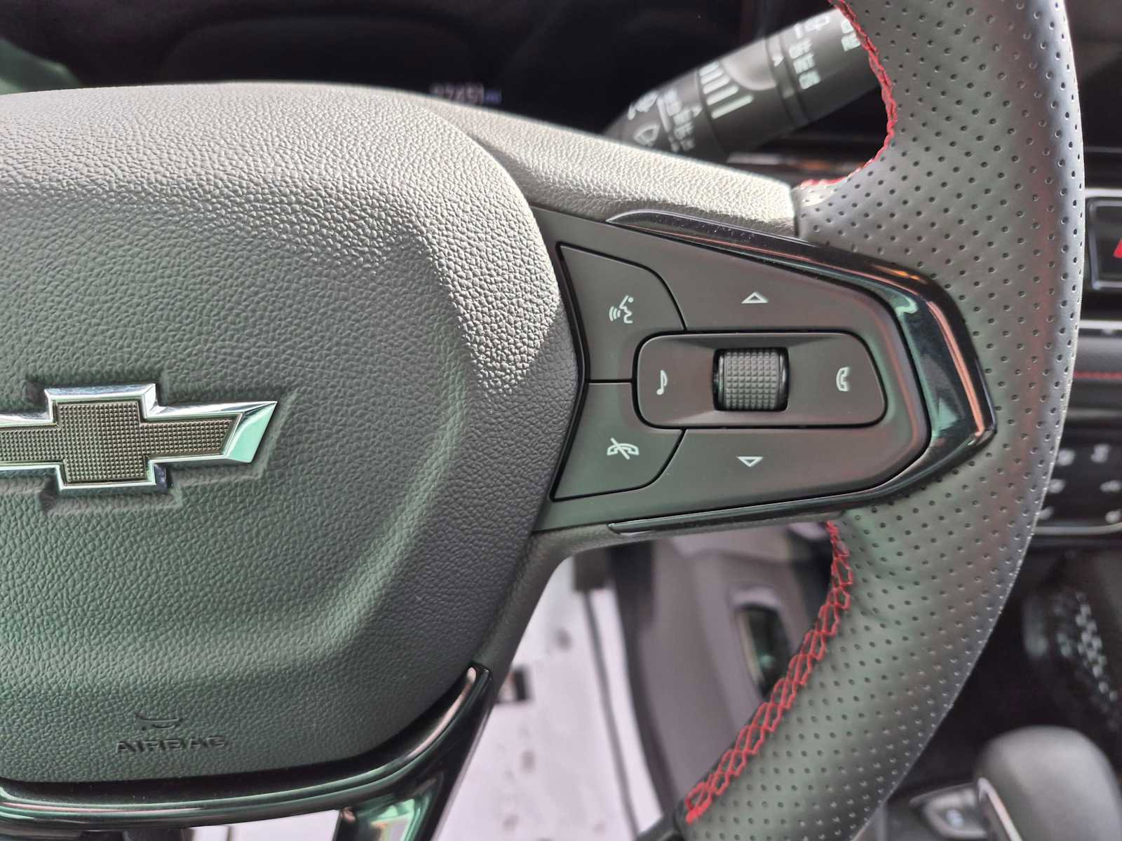 Used 2024 Chevrolet TrailBlazer RS w/ Driver Confidence Package image 16