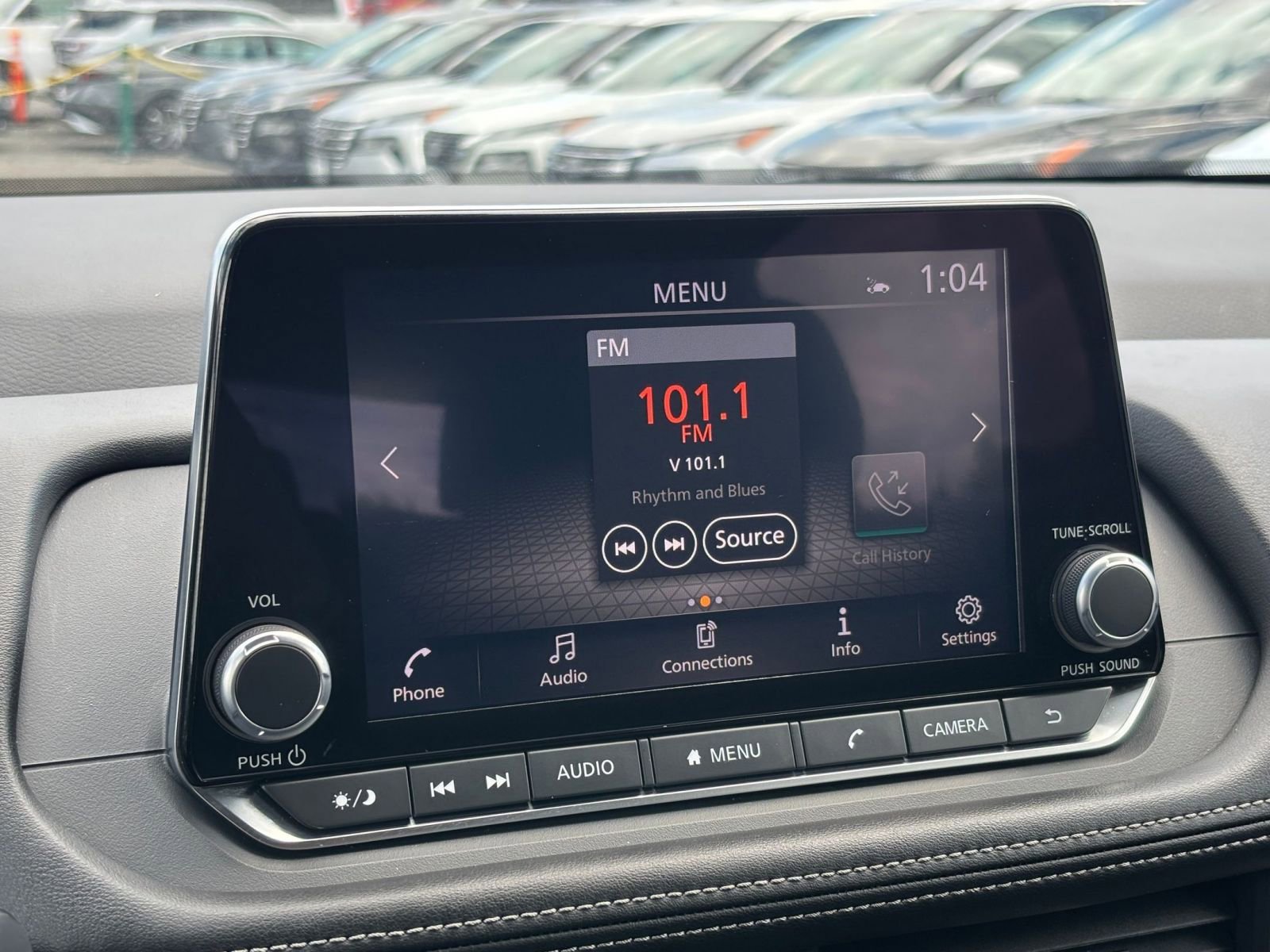 Used 2025 Nissan Rogue SV FWD image 20