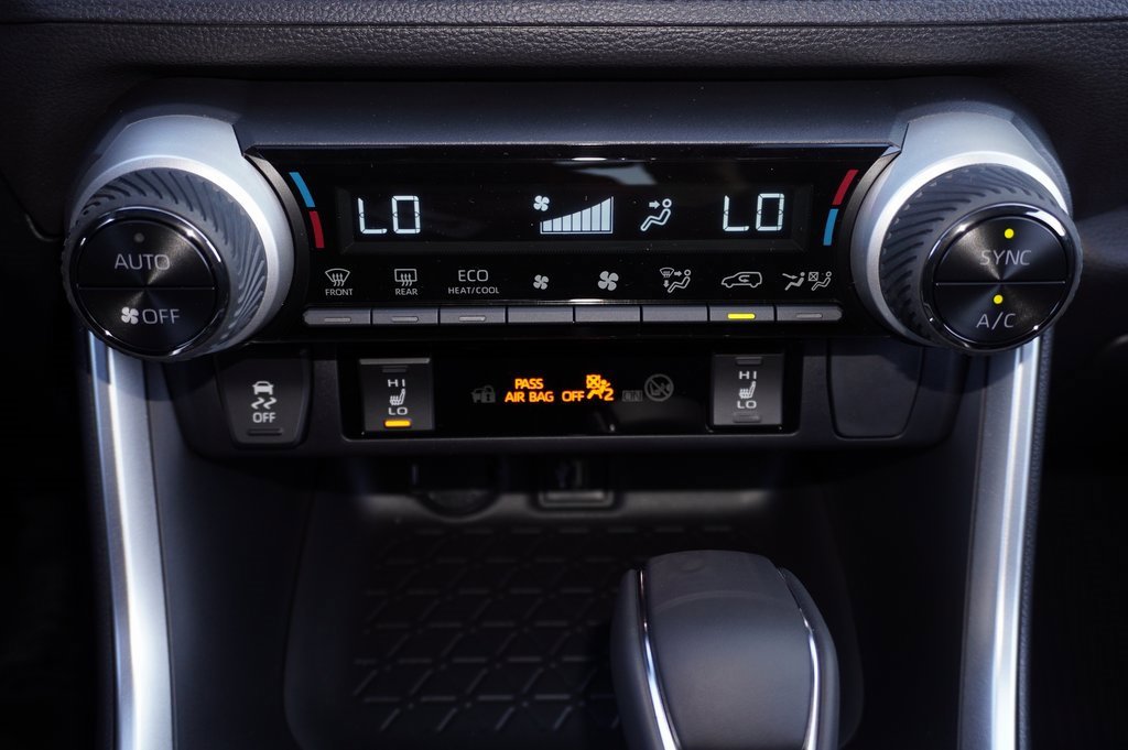 New 2025 Toyota RAV4 SE image 14